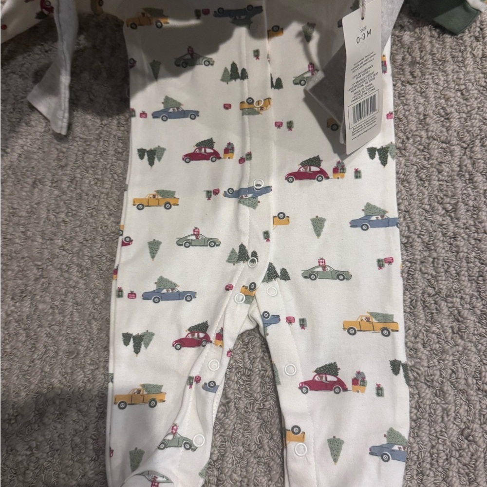 ☃️chick pea Gray and Green Christmas Baby Set - Picture 6 of 7